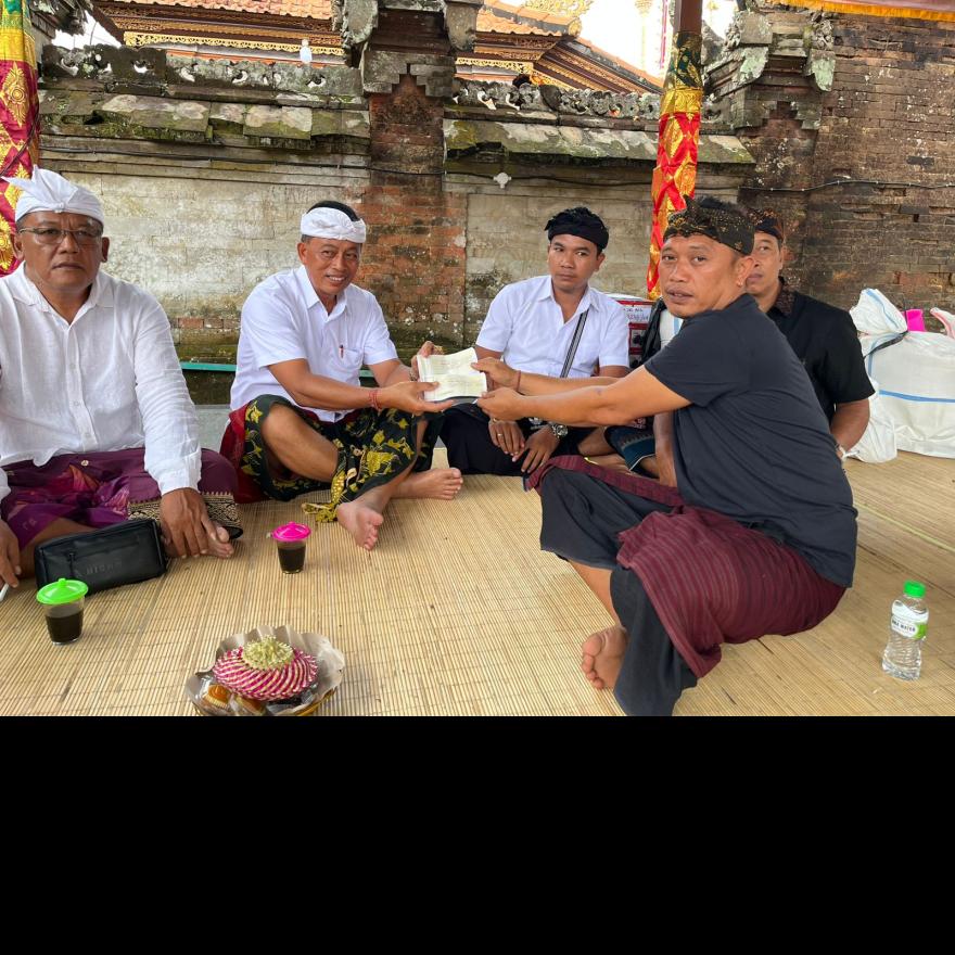 Kegiatan meaturan ring Pura Puseh Desa Silakarang Kederi 